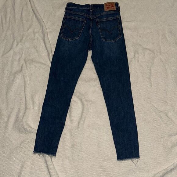 Levi’s dark wash wedgie fit high waisted jeans | Sz 26 - Picture 5 of 5